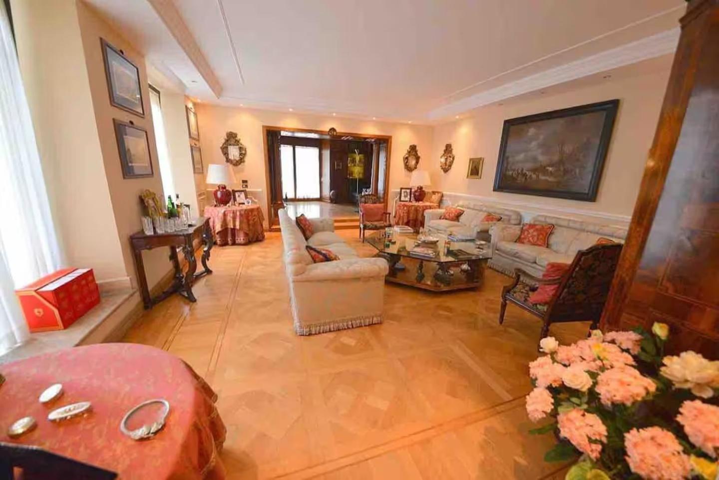 Luxury House With Private Garden *