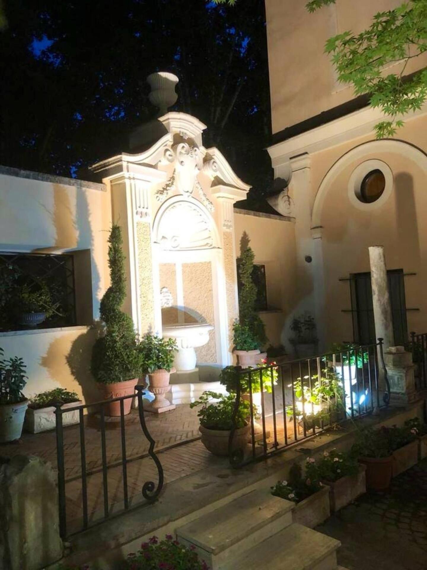 Luxury House With Private Garden Ferienhaus Rom