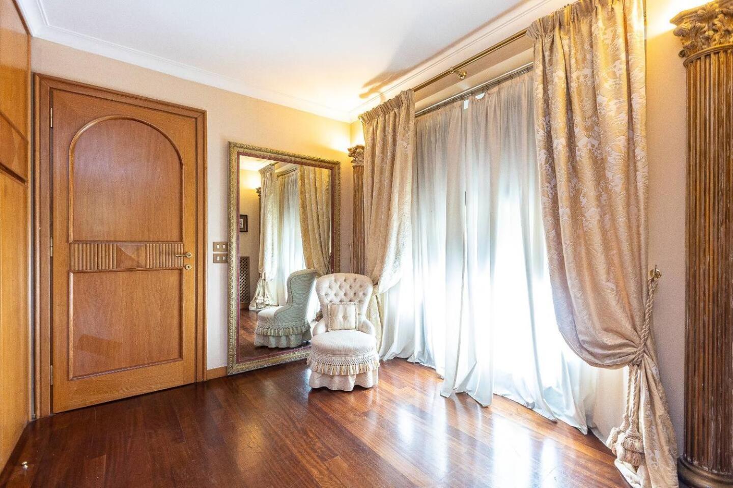 Casa vacanze Luxury House With Private Garden Roma