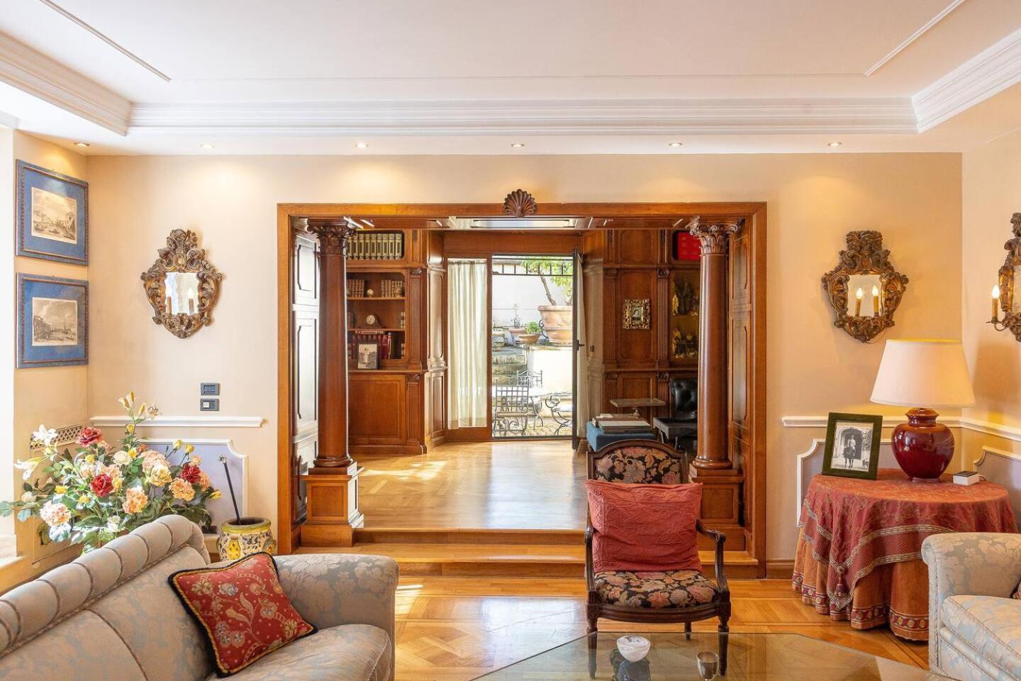 Luxury House With Private Garden Casa vacanze Roma