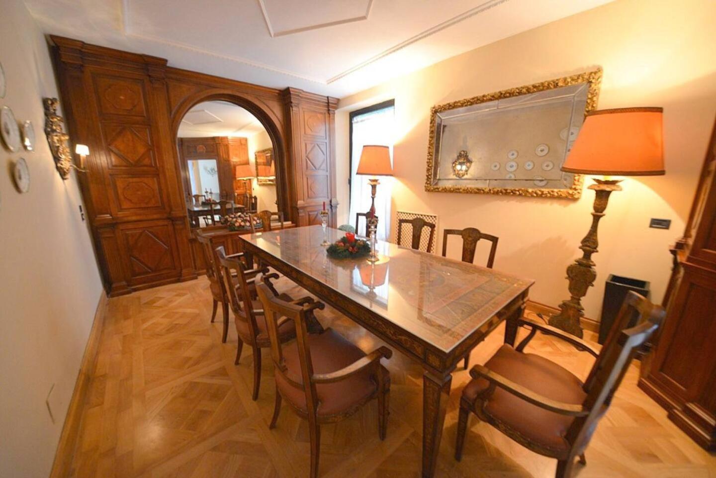 Luxury House With Private Garden Casa vacanze