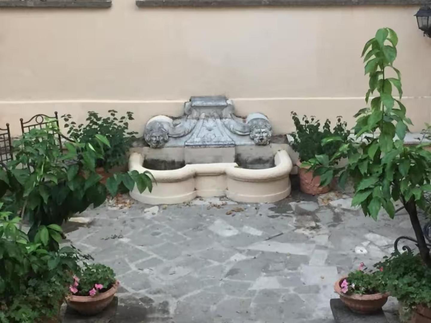 Luxury House With Private Garden Casa vacanze